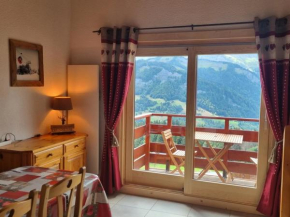 Appartement duplex familial 6 pers. à Crest-Voland avec balcon et à 50m des pistes - FR-1-733-67